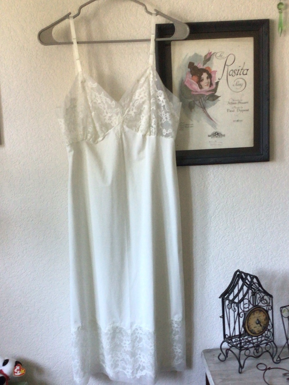 Elegant White Lace-Trim Slip Chemise Vintage Van Raalte